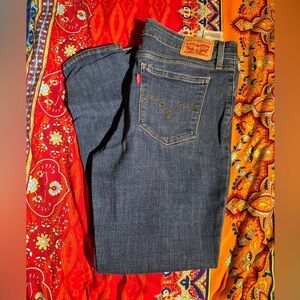 Levi's Women’s 711 Skinny Jeans